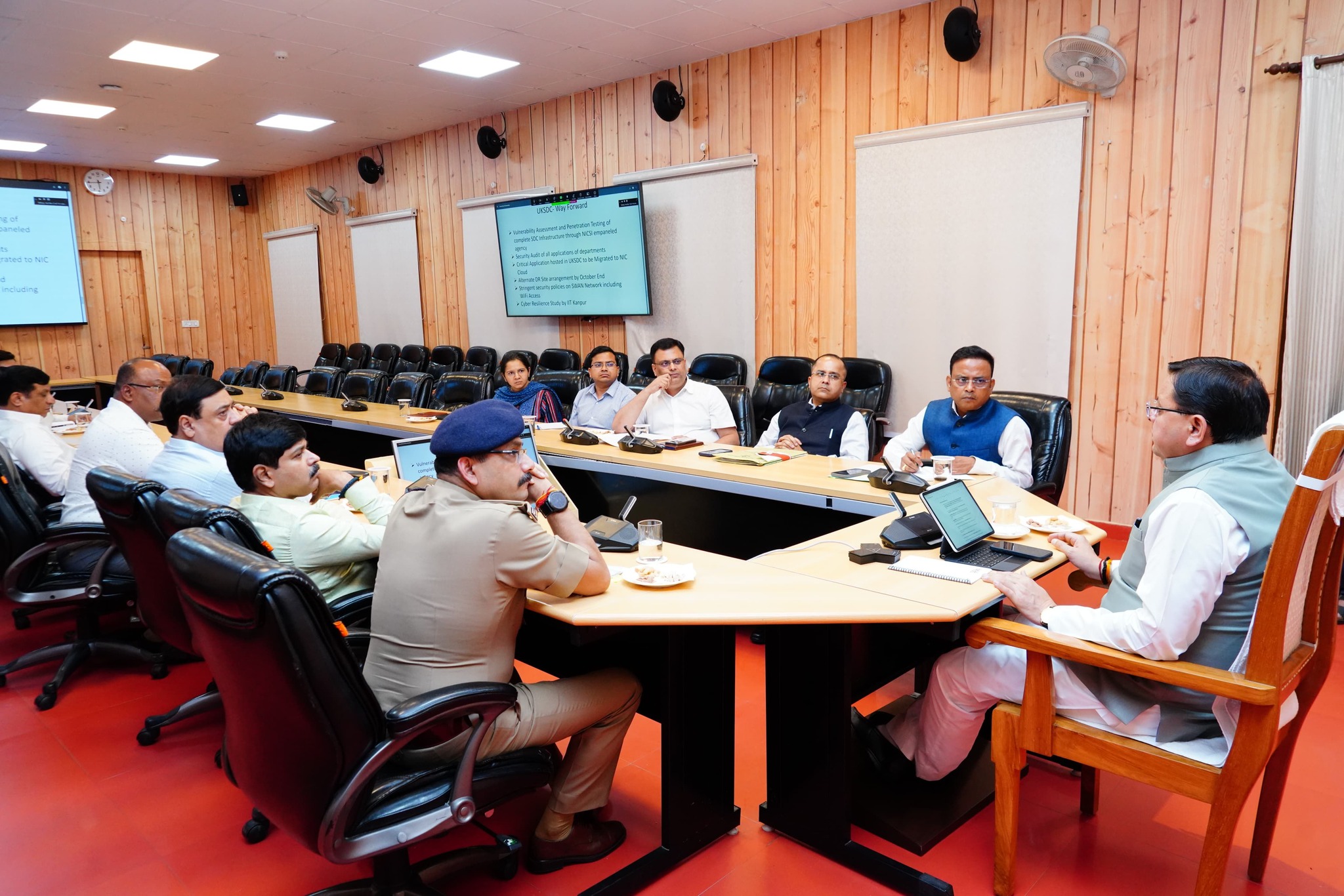 मुख्यमंत्री पुष्कर सिंह धामी ने राज्य में जल्द से जल्द साइबर सिक्योरिटी टास्क फोर्स गठित करने के दिए निर्देश