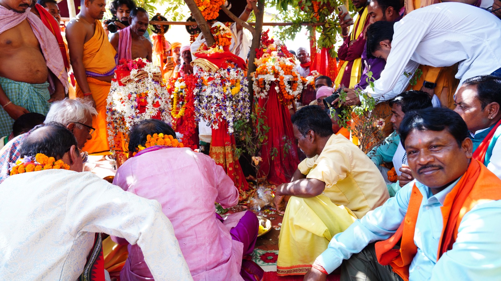 छत्तीसगढ़ : विश्व प्रसिद्व बस्तर दशहरा अपने अंतिम दौर में; कुटूम्ब जात्रा पूजा संपन्न