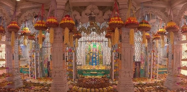 दिल्ली के स्वामिनारायण अक्षरधाम मंदिर में दीवाली, गोवर्धन पूजा और अन्नकूट उत्सव के भव्य आयोजन की तैयारियां शुरू
