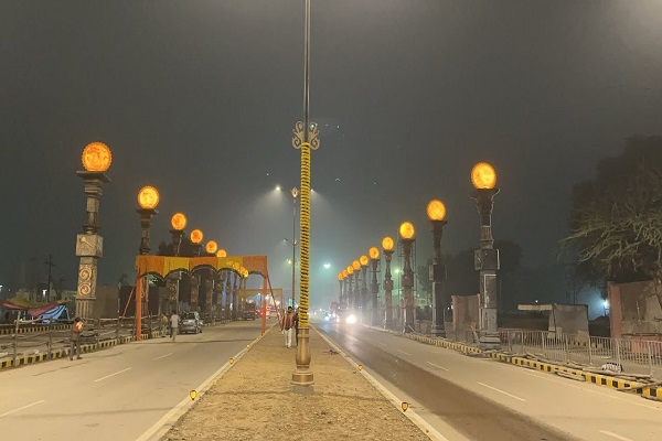 अयोध्या ने 10.2 किलोमीटर में 487 सोलर लाइट लगाकर विश्व रिकॉर्ड बनाया