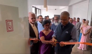 श्रीलंका के कोलंबो में भारत के उच्चायुक्त संतोष झा ने सरदार वल्लभ भाई पटेल की 150वीं जयंती पर एक फोटो-प्रदर्शनी का उद्घाटन किया