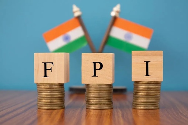 विदेशी निवेशकों द्वारा इस महीने में अब तक 58 हजार करोड़ रुपये से अधिक की बिकवाली की गई