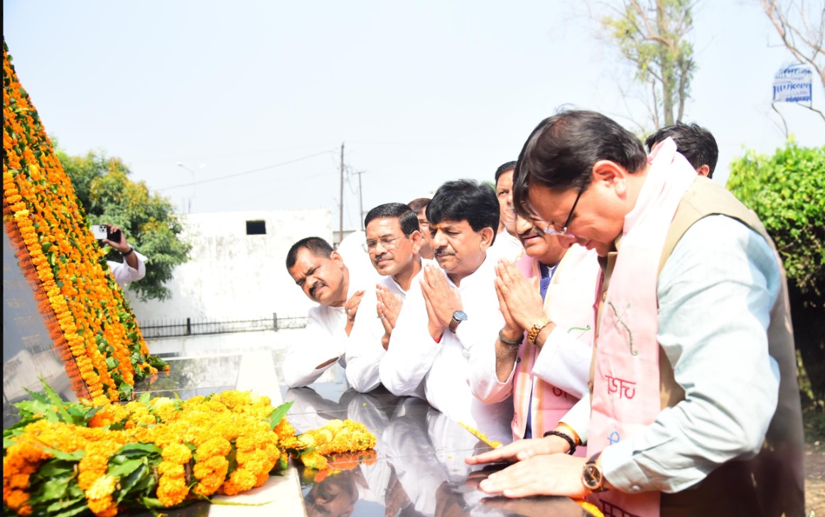 मुख्यमंत्री पुष्कर सिंह धामी ने मुजफ्फरनगर तिराहा काण्ड के शहीद राज्य आन्दोलनकारियों को दी श्रद्धांजलि