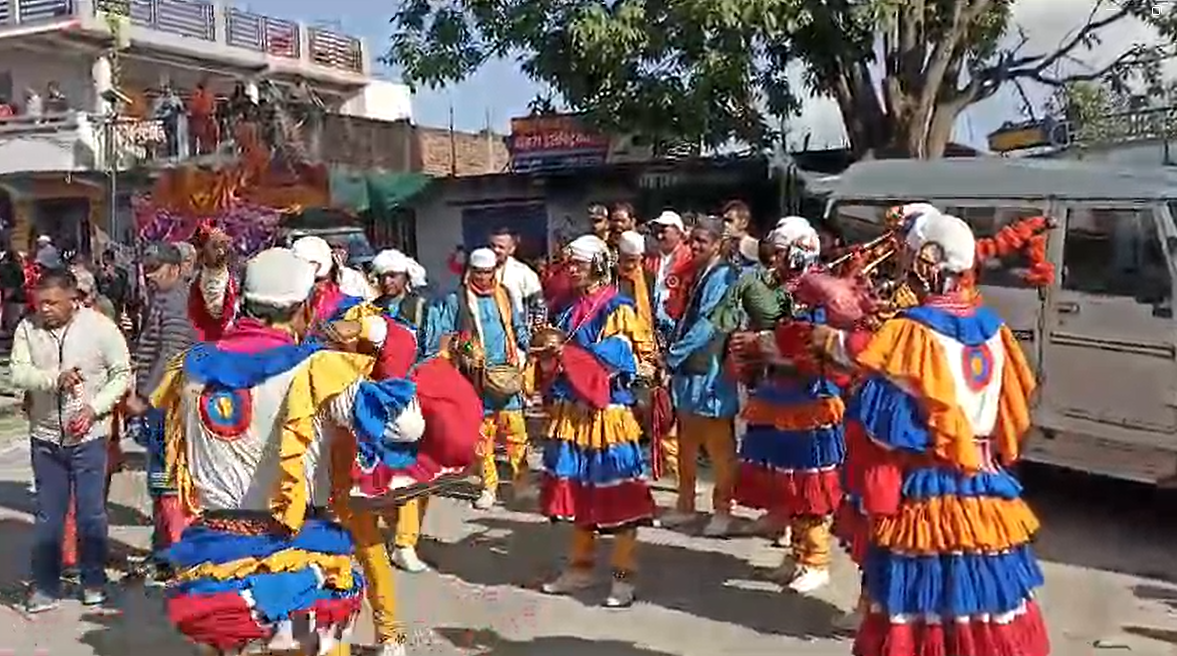 चम्पावत में दीप महोत्सव की हुई रंगारंग शुरुआत