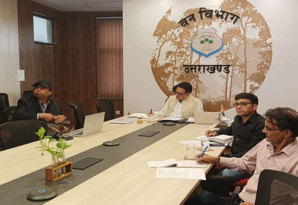 ब्रिकेट-पैलेट यूनिट लगाने का काम जारी