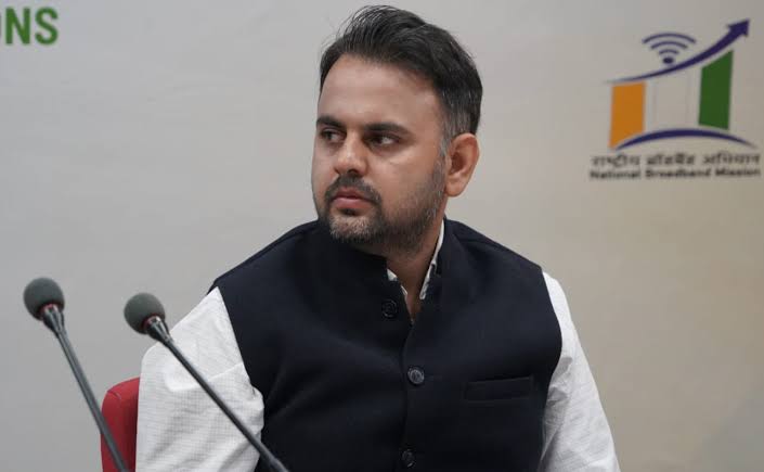 मुख्यमंत्री के प्रधान सलाहकार गोकुल बुटेल ने किया डिजिटल हेल्पलाइन का शुभारंभ