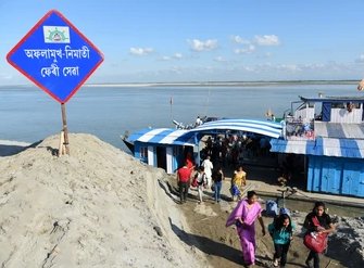 মাজুলীৰ কমলাবাৰী-নিমাতীঘাটৰ ফেৰী চলাচল কৰাৰ বাবে ২৫ অক্টোবৰৰ পৰা খনন কাৰ্য অব্যাহত