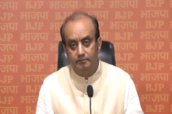 दिल्ली ड्रग सिंडिकेट मामले में बोले सुधांशु त्रिवेदी, कहा- सरगना कांग्रेस पार्टी से जुड़ा है