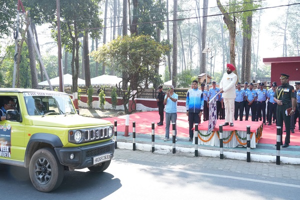 उत्तराखंड के राज्यपाल लेफ्टिनेंट जनरल गुरमीत सिंह ने वायुवीर विजेता कार रैली को हरी झंडी दिखाकर किया रवाना