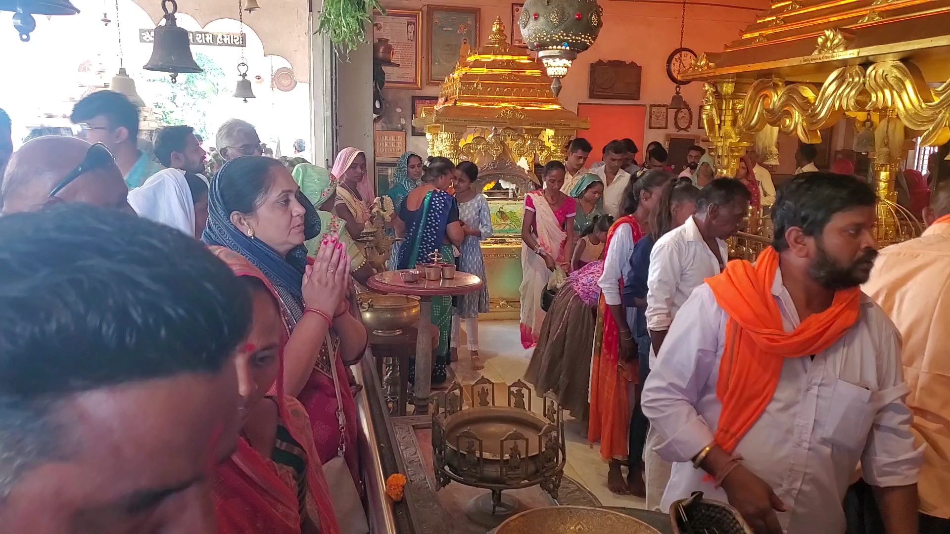 શામળાજી અને દેવાયત પંડિતની સમાધી સ્થળોએ પણ પર્યટકોની ભારે ભીડ જોવા મળી રહી છે.