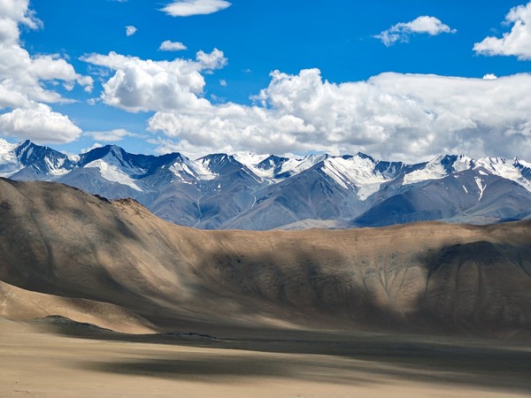डेमचॉक और डेपसांग में भारत और चीन ने आपसी समझौते के अनुसार गश्‍त करना शुरू किया