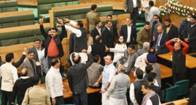جموں و کشمیر اسمبلی آج اُس وقت پورے دن کیلئے ملتوی کردی گئی، جب اپوزیشن کے ممبران نے اُس قرارداد کے منظور ہونے پر شور شرابہ کیا،