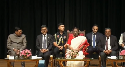উচ্চতম ন্যায়ালয়ৰ ৩ খন কিতাপ উন্মোচন ৰাষ্ট্ৰপতি শ্ৰীমতী দ্রৌপদী মুৰ্মুৰ