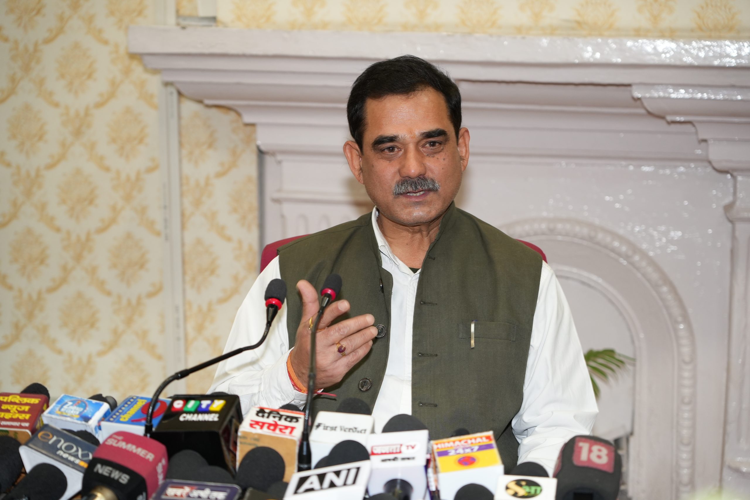 6 करोड़ रुपये की चपातियां डकार गई पूर्व भाजपा सरकार