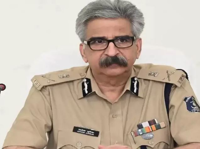 गांजे की तस्करी मामले में जीआरपी के जवानों की संलिप्तता पाए जाने पर बिलासपुर-एसपी रजनेश सिंह को जांच का जिम्मा