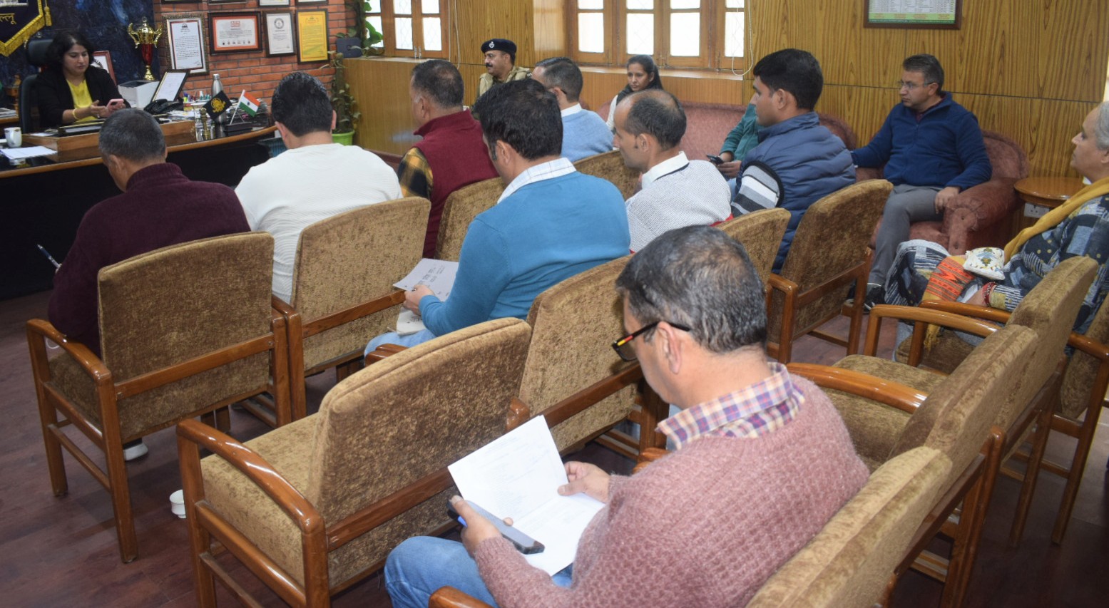 शराब तस्करी पर अंकुश लगाने के लिए’ गठित जिला स्तरीय कमेटी की समीक्षा बैठक