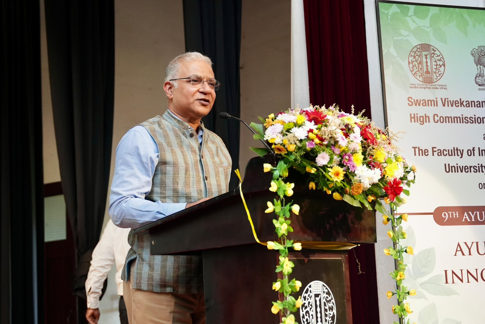 श्रीलंका में भारत के उच्चायुक्त संतोष झा ने कहा- भारत और श्रीलंका के बीच सेतु की तरह रहा है आयुर्वेद