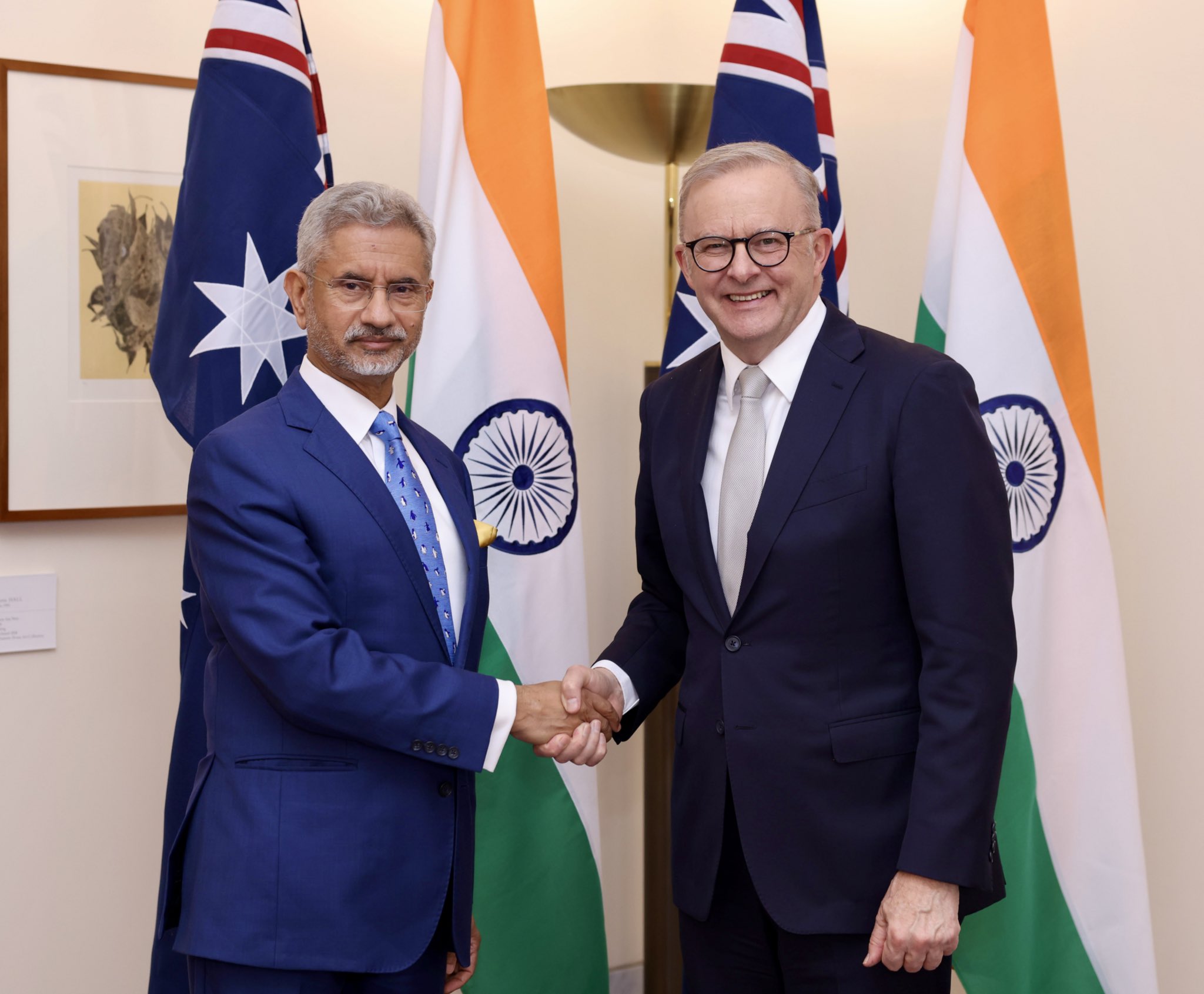 وزیر خارجہ ڈاکٹر ایس جے شنکر نے آسٹریلیا کے وزیر اعظم Anthony Albanese سے آج Canberra میں ملاقات کی