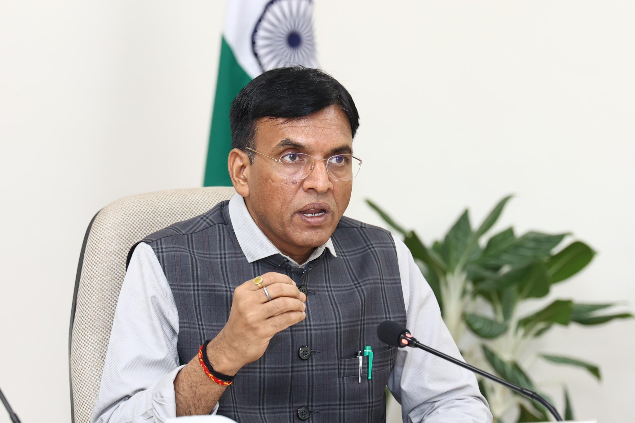केंद्रीय श्रम और रोजगार मंत्री मनसुख मांडविया ने कर्मचारी पेंशन योजना के तहत नई केंद्रीकृत पेंशन भुगतान प्रणाली के पायलट रन के पूरा होने की घोषणा की