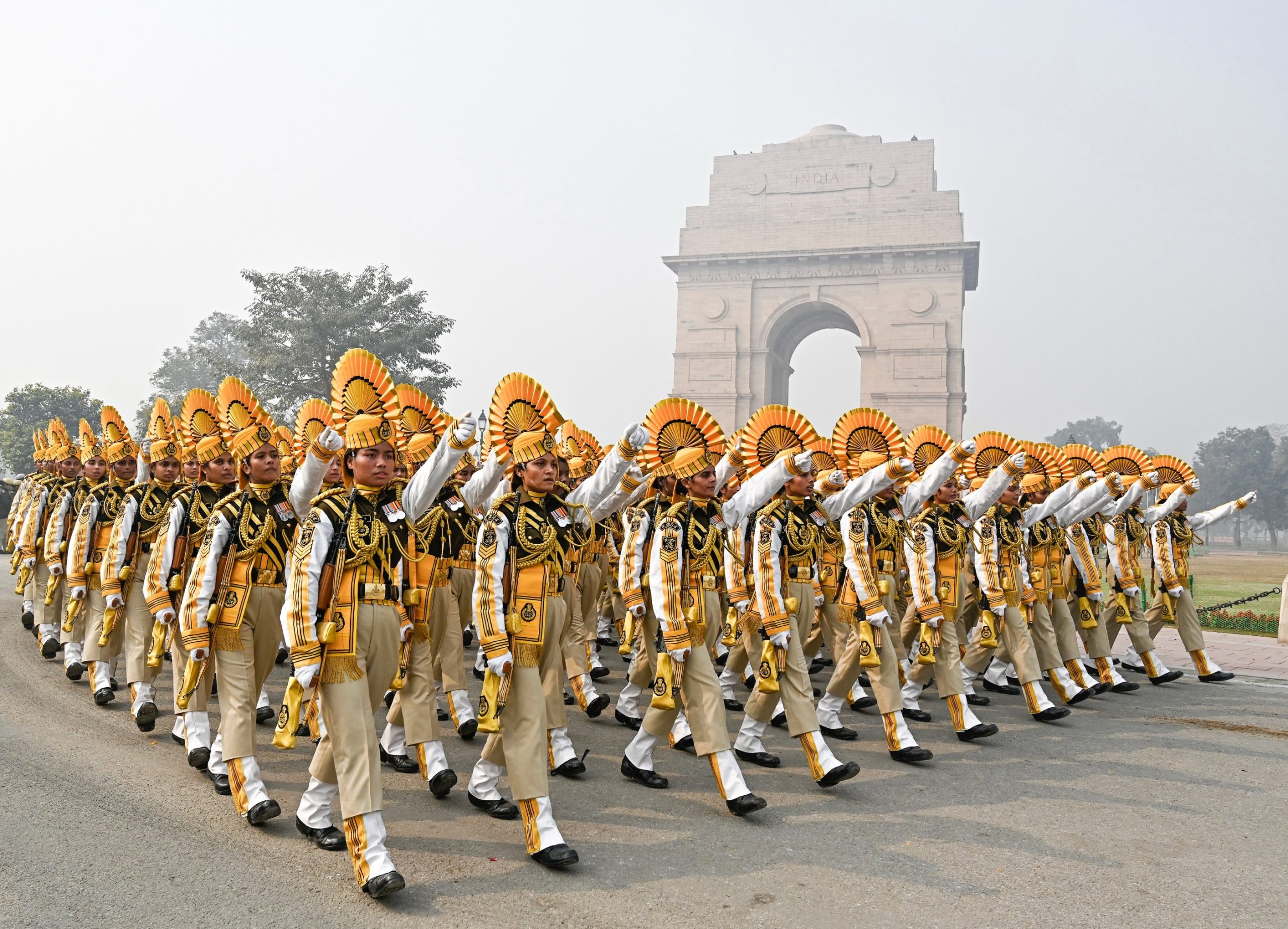 गृह मंत्रालय ने सीआईएसएफ की पहली महिला-बटालियन बनाने को मंजूरी दी