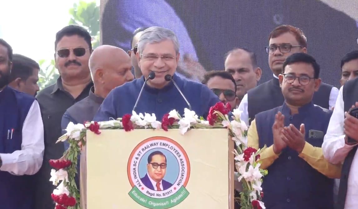 वर्ष 2004-2024 के बीच चार लाख 40 हजार कर्मचारी भर्ती किए गएः अश्विनी वैष्णव