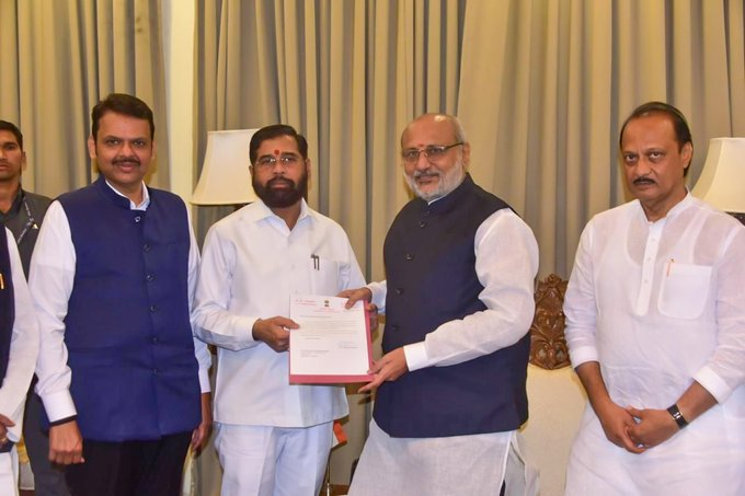 मुंबई में एकनाथ शिंदे ने महाराष्ट्र के मुख्यमंत्री पद से इस्तीफा दिया