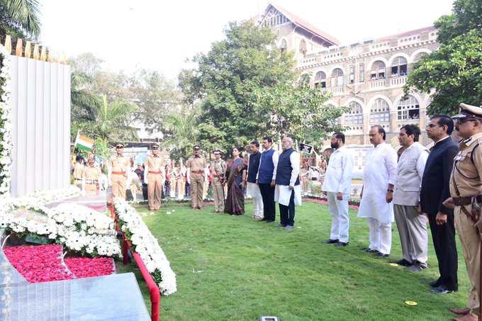 महाराष्ट्र के राज्यपाल सी.पी. राधाकृष्णन ने 26/11 मुंबई आतंकी हमले की 16वीं बरसी पर शहीदों को श्रद्धांजलि दी
