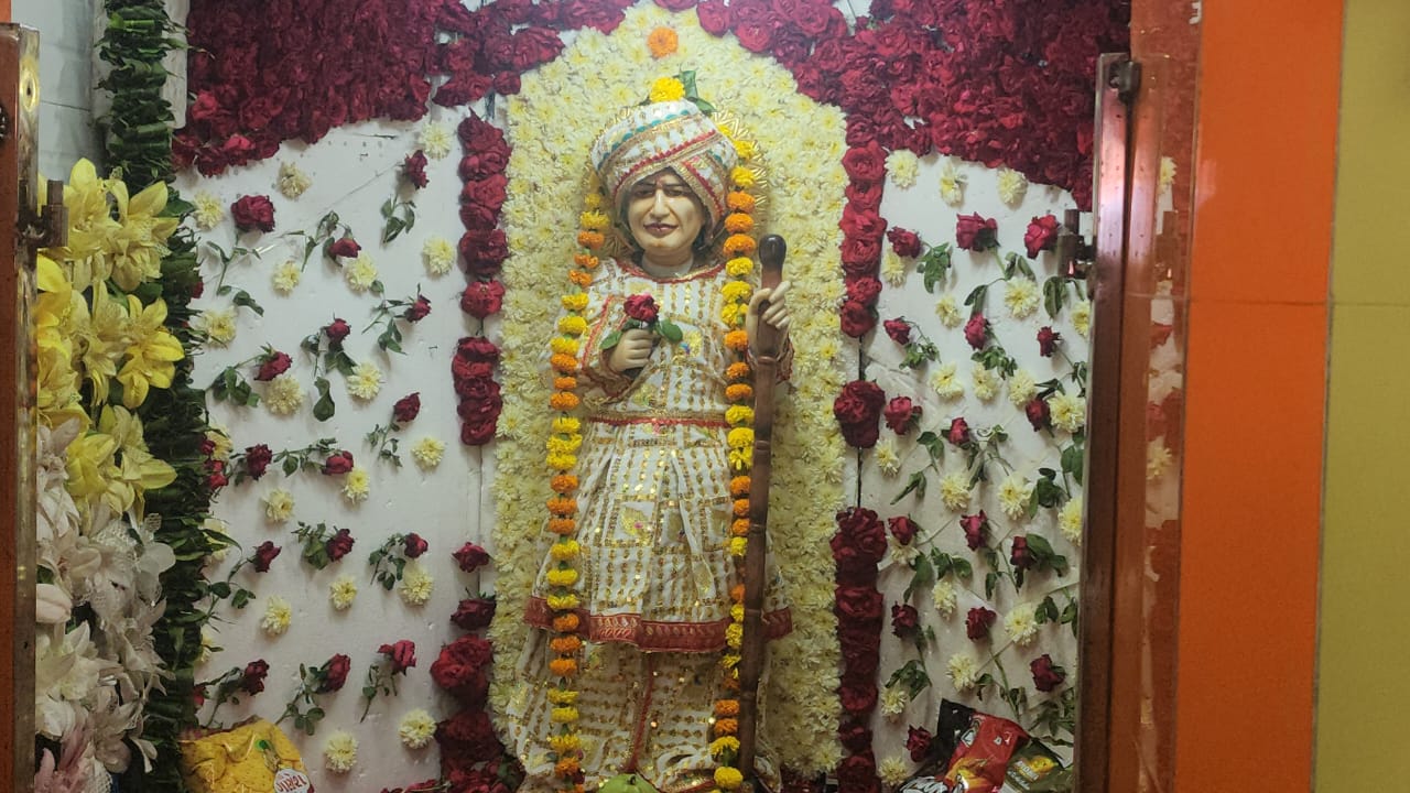 સંત જલારામ બાપાની આજે 225 મી જન્મ જયંતી નિમિત્તે રાજ્યભરમાં ઉજવણી કરવામાં આવી