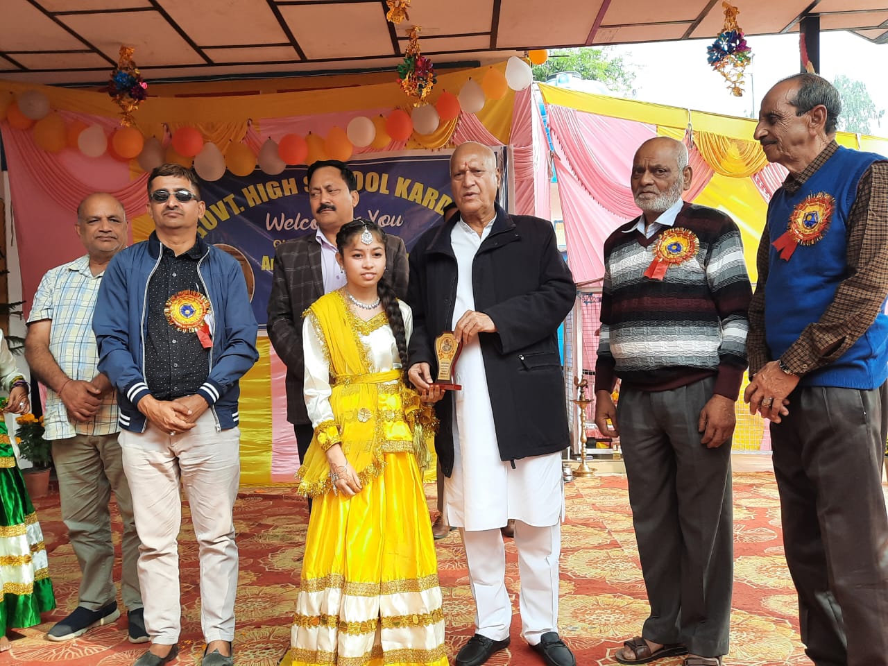 प्रो. चंद्र कुमार ने सोमवार को राजकीय उच्च विद्यालय करडियाल में 8 लाख रुपये की लागत से निर्मित दो कमरों का उद्घाटन किया
