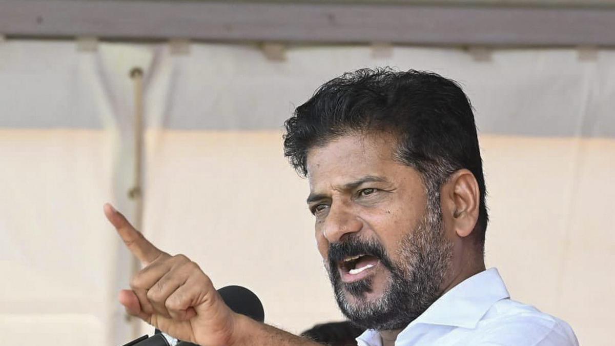 तेलंगाना के मुख्‍यमंत्री रेवंत रेड्डी ने धान खरीद में बाधा डालने वालों के खिलाफ सख्त कार्रवाई के दिए निर्देश