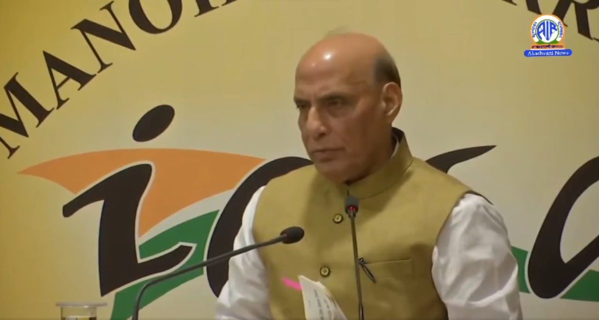 युद्धाच्या परिस्थितीला तोंड देण्यासाठी लवचिक संरक्षण धोरण महत्वाचं असल्याचं संरक्षणमंत्र्यांचं प्रतिपादन