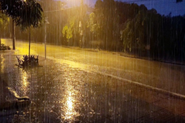Heavy rain, thunderstorms & lightning in Southern India: IMD