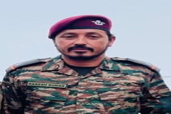 جموں وکشمیر کے کشتواڑ ضلعے میں دہشت گردوں کے ساتھ آمنے سامنے کی فائرنگ میں، ایک فوجی ہلاک اور تین زخمی ہوگئے
