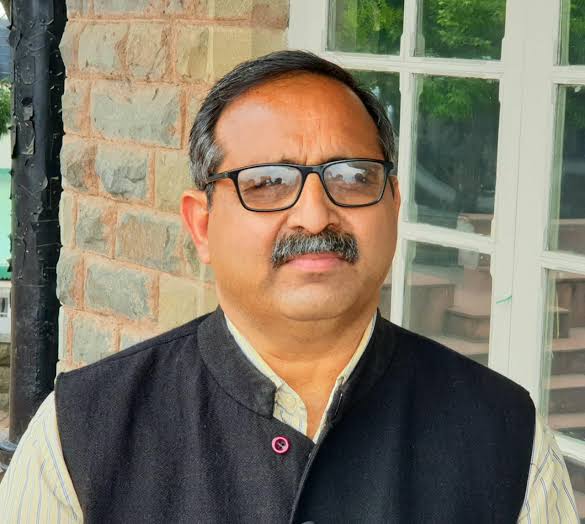 भाजपा विधायक एवं मीडिया विभाग के प्रभारी रणधीर शर्मा ने कहा कि हिमाचल प्रदेश की जनता परेशान है