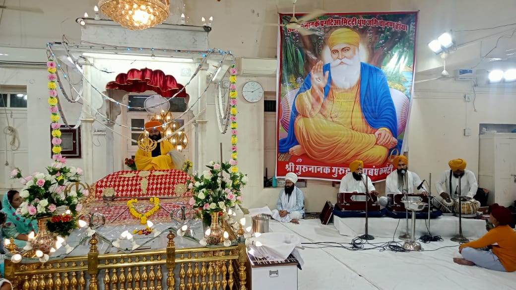 पंजाब के राज्यपाल और केंद्र शासित प्रदेश चंडीगढ़ के प्रशासक गुलाब चन्द कटारिया ने गुरू गोबिंद सिंह जी के प्रकाश पर्व के अवसर पर लोगों को शुभकामनाएं दी हैं