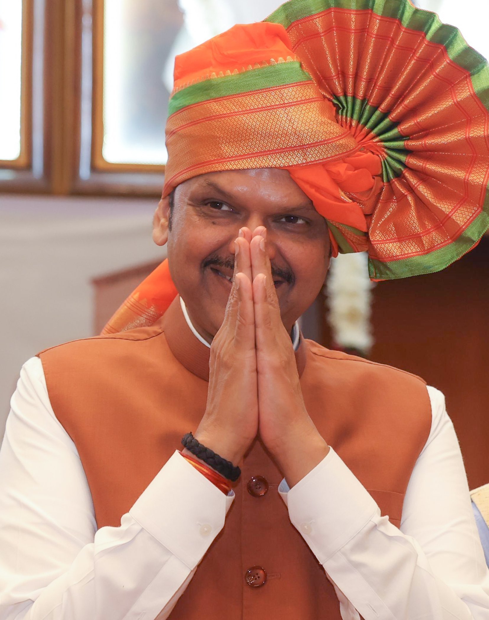 ભાજપના વરિષ્ઠ નેતા દેવેન્દ્ર ફડણવીસ આજે ત્રીજી વખત મહારાષ્ટ્રના મુખ્યમંત્રી તરીકે શપથ લેશે – આજે ઝારખંડમાં મંત્રીમંડળનું વિસ્તરણ થશે.