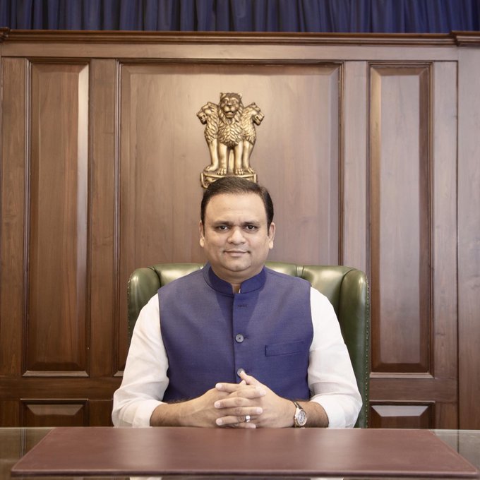 भारतीय जनता पार्टी के नेता राहुल नार्वेकर को सर्वसम्मति से महाराष्ट्र विधानसभा का अध्यक्ष चुना गया