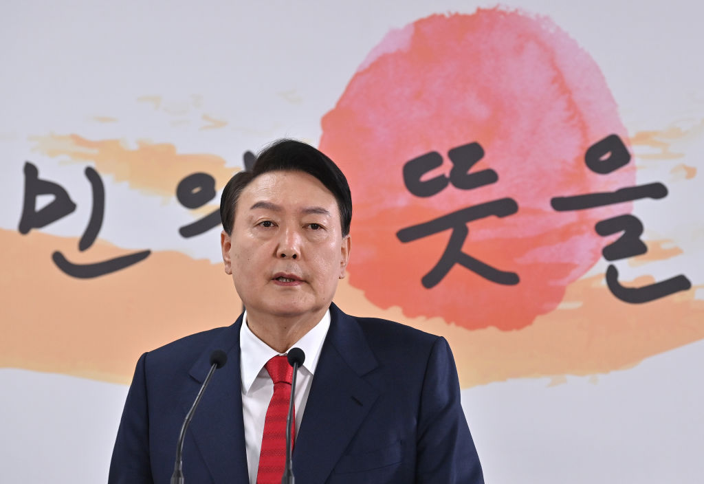 South Korean court issues warrant to detain impeached President Yoon Suk Yeol over declaration of martial law