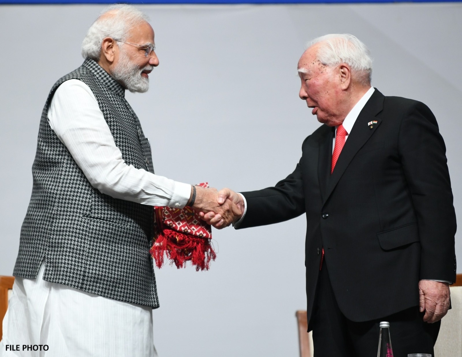 प्रधानमंत्री नरेंद्र मोदी ने सुजुकी मोटर कॉरपोरेशन के पूर्व अध्यक्ष ओसामु सुजुकी के निधन पर शोक व्यक्त किया