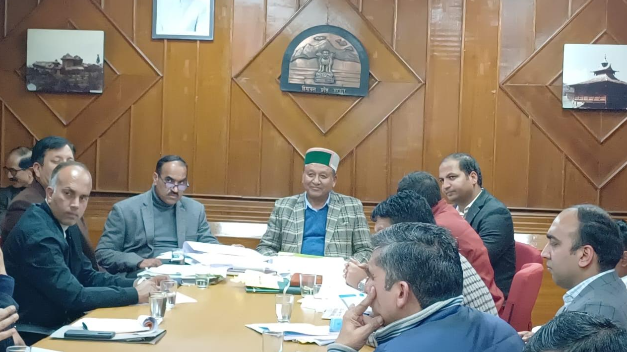 राजस्व, बागवानी एवं जनजातीय विकास मंत्री ने समीक्षा बैठक की अध्यक्षता की
