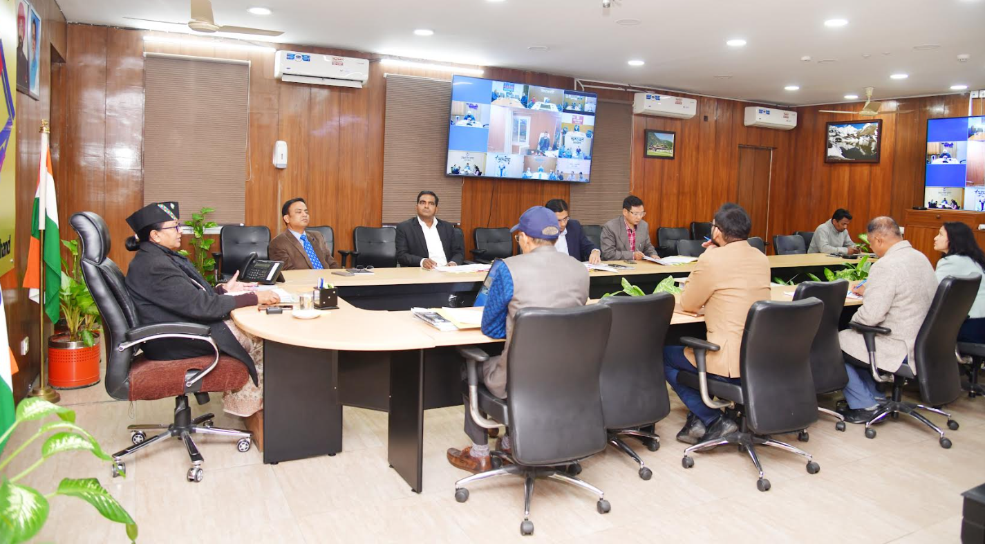 मुख्य सचिव राधा रतूड़ी ने सभी जिलाधिकारियों को भू-कानून के संबंध में समाज के हर वर्ग से सुझाव लेने के निर्देश दिए