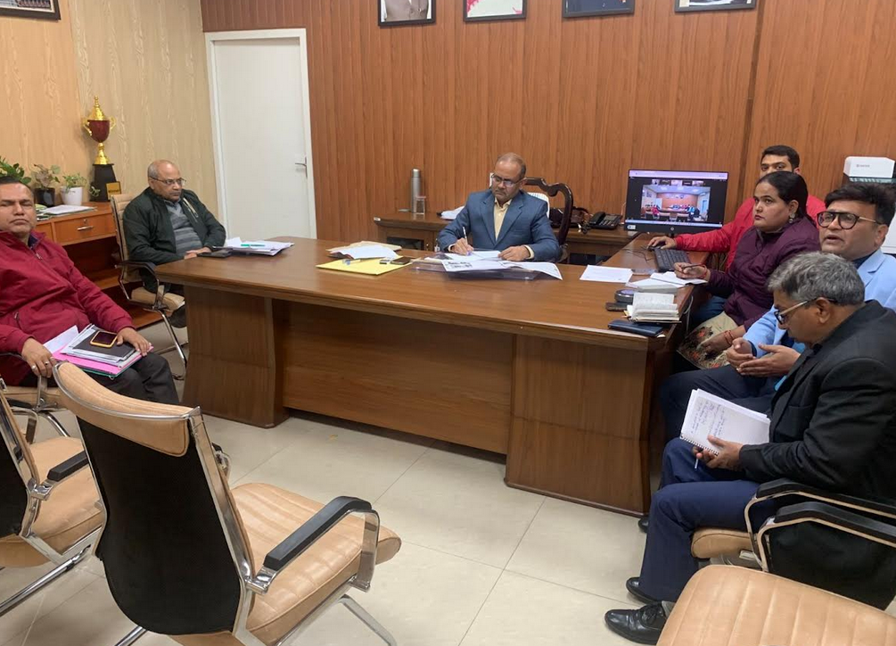 ठंड के मौसम में यात्रा करने वाले श्रद्धालुओं के लिए आवश्यक सुविधाओं की व्यवस्था की जाए: आपदा प्रबंधन सचिव विनोद कुमार सुमन