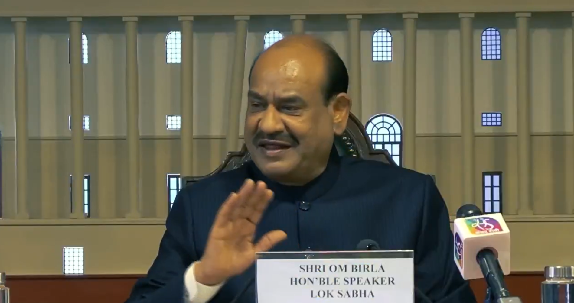 लोकसभा अध्‍यक्ष ओम बिरला ने जलवायु परिवर्तन से निपटने के लिए विकास और स्थिरता के बीच संतुलन बनाने का किया आह्वान