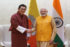 भूटान नरेश जिग्‍मे खेसर नामग्‍याल वांगचुक और रानी जेटसन पेमा वांगचुक ने आज नई दिल्‍ली में प्रधानमंत्री नरेंद्र मोदी से मुलाकात की