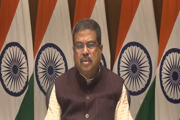 কেন্দ্রীয় শিক্ষামন্ত্রী জানিয়েছেন, ‘ন্যাশনাল টেস্টিং এজেন্সী’ আগামী বছর থেকে শুধুমাত্র প্রতিযোগিতামূলক প্রবেশিকা পরীক্ষাই পরিচালনা করবে, কোনো চাকরির পরীক্ষা নয়।