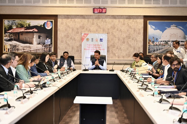 Maharashtra CM urges Asian Development Bank for substantial financial aid for key state projects