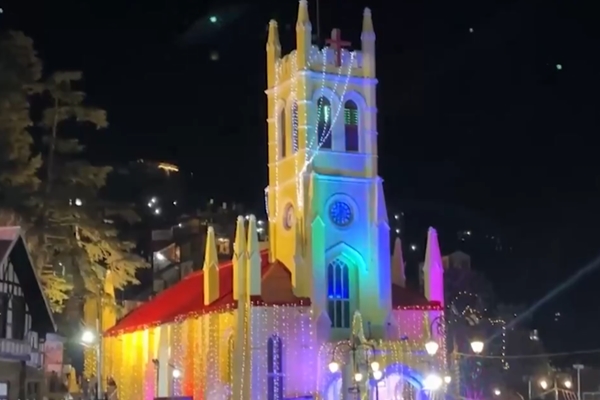 Himachal Pradesh Welcomes 2025: Tourists Flock to Shimla, Manali for Festive Celebrations