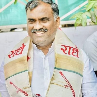 उत्तर प्रदेश में पांच नए केंद्रीय विद्यालय खोलने के फैसले पर प्रदेश के खेल एवं युवा कल्याण मंत्री गिरीश चंद्र यादव ने केंद्र सरकार का आभार जताया