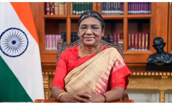 राष्‍ट्रपति द्रौपदी मुर्मु और उप-राष्‍ट्रपति जगदीप धनखड़ ने क्रिसमस की शुभकामनाएं दी