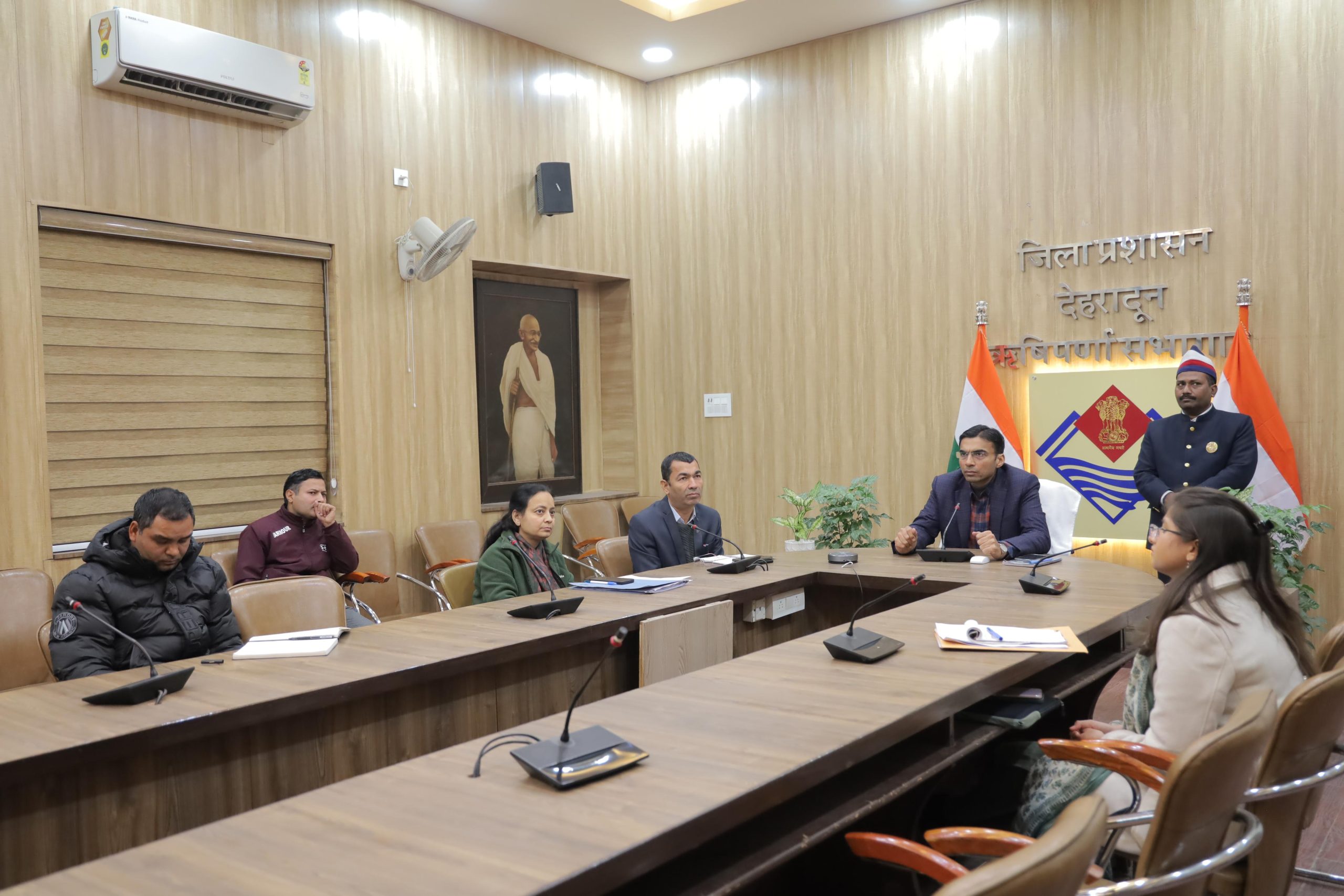 देहरादून में अपंजीकृत मदरसों को लेकर जिलाधिकारी ने की बैठक